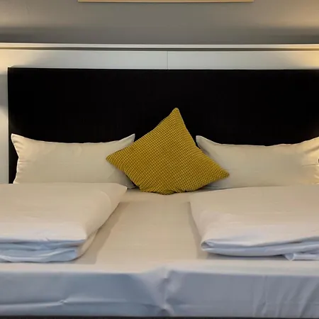 Mirage Zentrum Отель 3*