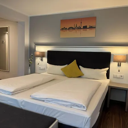 Hotel Mirage Zentrum 3*