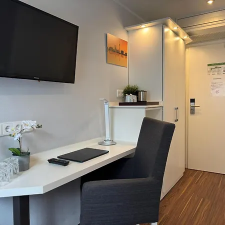 Mirage Zentrum 3*