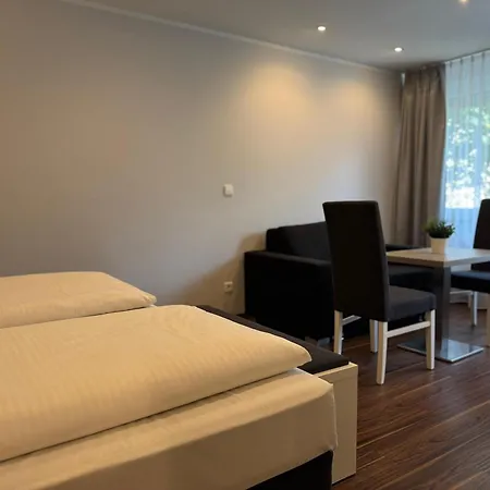 Mirage Zentrum Отель