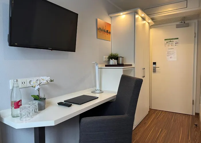 Mirage City Hotel Stuttgart Zentrum 3*